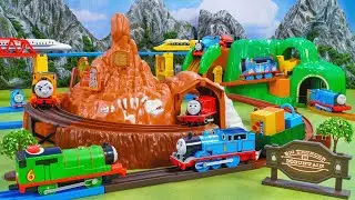 Plarail Shinkansen ☆ Thomas Big Thunder Mountain's Tunnel Quarry & Dense Subway Track System