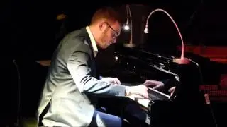 Luis Berra - Wandering through the alleys - Piano solo -