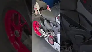 Ducati Panigale V2 SC Project exhaust sound.