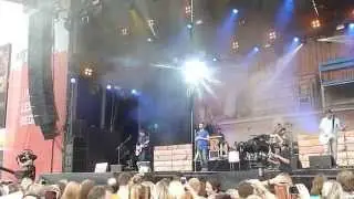 Revolverheld - Ich Lass F&uuml;r Dich Das Licht An am 06.09.2014 in Papenburg
