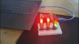 Membuat simulai Lampu merah 3 persimpangan menggunakan Arduini Uno