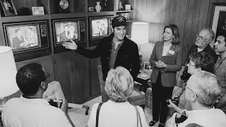Tour Guide Explained Elvis's Life to Elvis &mdash; His Response Left Her Speechless
