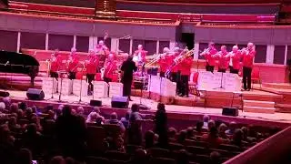 in the mood (Glenn Miller Orchestra )  Directed by Ray McVay 27/12/22