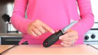 OXO Good Grips Clam Knife