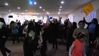 Pastor Luis Ponce y Kairos en Maranatha Riverhead