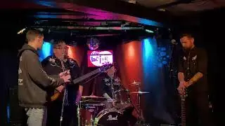 Live at the Hive with MOBIUS TRIP & VINNIE BARBARINO TRIO