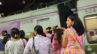 Mumbai local train rush hours me yaha roj jhagda hota hai, yaha ki life bole to ek dum khtarnak ☠️☠️