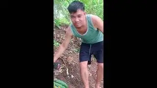 Gumawa kami nang daanan para di kami mahirapan sa pag akyat sa bundok 
