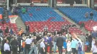 Simon makes a shot at Arco Arena 01022010