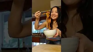 Изучаем китайскую кухню: лапша, приготовленная вручную #шорты #лапша #гурман #китайскаяеда #усыно...