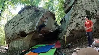 The Wave - V6 - Stone Fort Bouldering