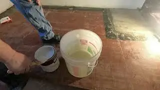 CLEAN A PAINT BRUSH QUICK AND EASY
