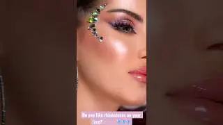 DO YOU LIKE RHINESTONES ON YOUR FACE?#rhinestonemakeup #rhinestones #makeup #viral #reels #shorts💎✨