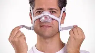 Anpassung der AirFit&trade; N20 Nasenmaske