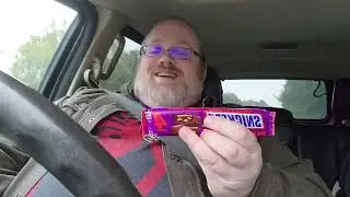 Food Review #32: SNICKERS - Peanut Brownie Squares