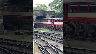 Class 144 pacer gently picks up speed as it leaves Haworth #kwvr #train #short