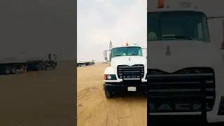 &ldquo;Power of Kuwait Truck 💥🚚 | Heavy Vehicles on Kuwait Roads 🇰🇼🔥 #Shorts #truck #driving