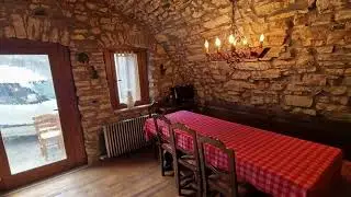 🏡✨ Fonzaso (BL) &ndash; Eleganza e Tradizione nel cuore del Centro Storico