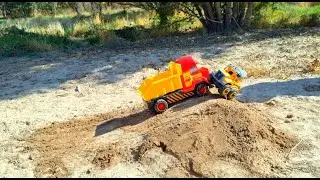 McQueen crashes into a tractor truck while jumping over obstacles|Truck|Jungle #13  @CoasCarToys