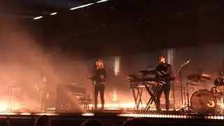 London Grammar live at Zénith Paris 3 December 2017