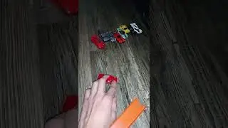 little men hot wheels S2E5: suicide army 