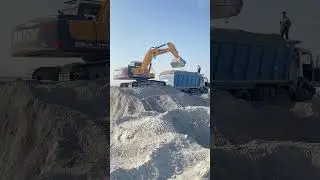 Sany 215 Exacavator At Work ! Loading Trucks #excavator #heavyequipment #shorts