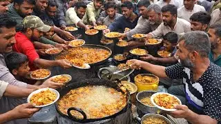 Karachi Lyari Street Food | Famous Crispy Pakora | Must Try Pakistani Snack .