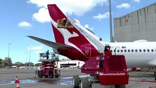Qantas prepares planes for Sydney's international reopening