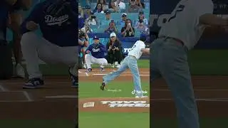 the moment when Taehyung throws out the first pitch at Dodger Stadium 🔥