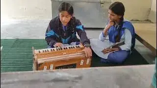 My practices sing in harmonium 
