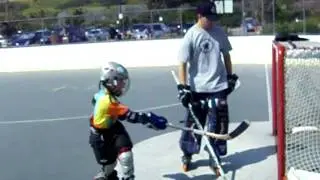 20110326 - Roller Hockey Penalty Shots Noa