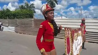 16 de maio de 2024 vídeo do desfile polícia Municipal rua da cidade de Igreja Nova Alagoas