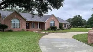 3075 Cobblestone Dr, Pace, FL Presented by Bonnie Ard.