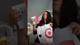 #Target vs #Amazon Baby registry bags! Follow me @Fullplatemommy thanks for watching ☺️