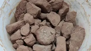 Extremely Soft & Dusty Dirt Crumbling | DESCRIPTION 