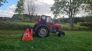Massey ferguson 65 multi Power Working in early autumn in sweden 