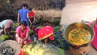 Tribal Style Fishing and Traditional Village Cooking / Desi Village Girl Fishing Video