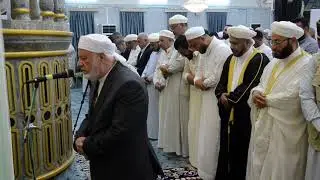حضرة الشيخ الدكتور سعد الله أحمد عارف البرزنجي اماماً في صلاة المغرب في جامع الفرقان  في الفلوجة.