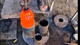 Blowing Molten Glass into Beautiful Bottles &ndash; Iranian Craft in Action