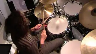 Cours de batterie gratuit : Le blues swamp &agrave; la batterie avec backing track