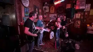 2-Johnny Fink and The Intrusion, Featuring Jamie Carr and Gina McCann &ldquo;The Thrill Is Gone&rdquo;