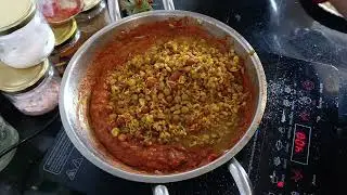 #spicy misal pav 😋🌶️ bache aise daal ya sprouts nahi khate hai but ye jarur khayegy 