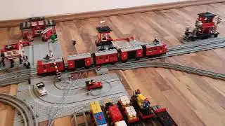 Lego 12v Trains: Set 7725 including freight wagon.