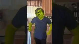Send this to someone who loves Shrek 😂💚 #grannygotgame #grandma #rizz #rizzma #ourfilipinograndma