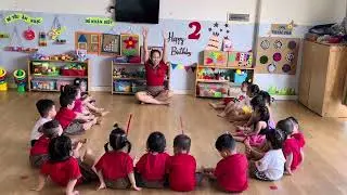Tr&ograve; chơi vận động mầm non lớp nh&agrave; trẻ . Đập b&agrave;n tay