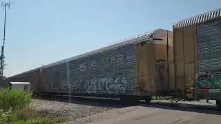 CP 8868 leads 271 with a SAAHC and baretables on the rear