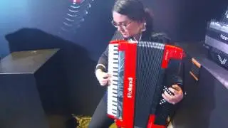 NAMM 2016 Roland FR 8x V-Accordion Performance with Alicia Baker