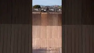 Tom Schaar that&rsquo;s one way to drop in to Bob Burnquist&rsquo;s mega ramp! 😱🔥 #skatelite
