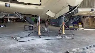 Bonanza gear swings during prebuy inspection!