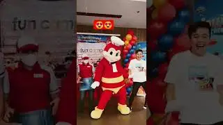 aram sam sam Jollibee Dancing 😍 #trendingshorts #viral #viralvideo #trend #jollibee #shorts
